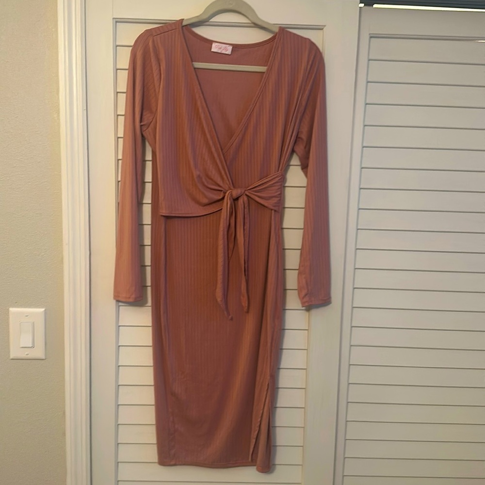 NWOT PINK Pink Lily Dress